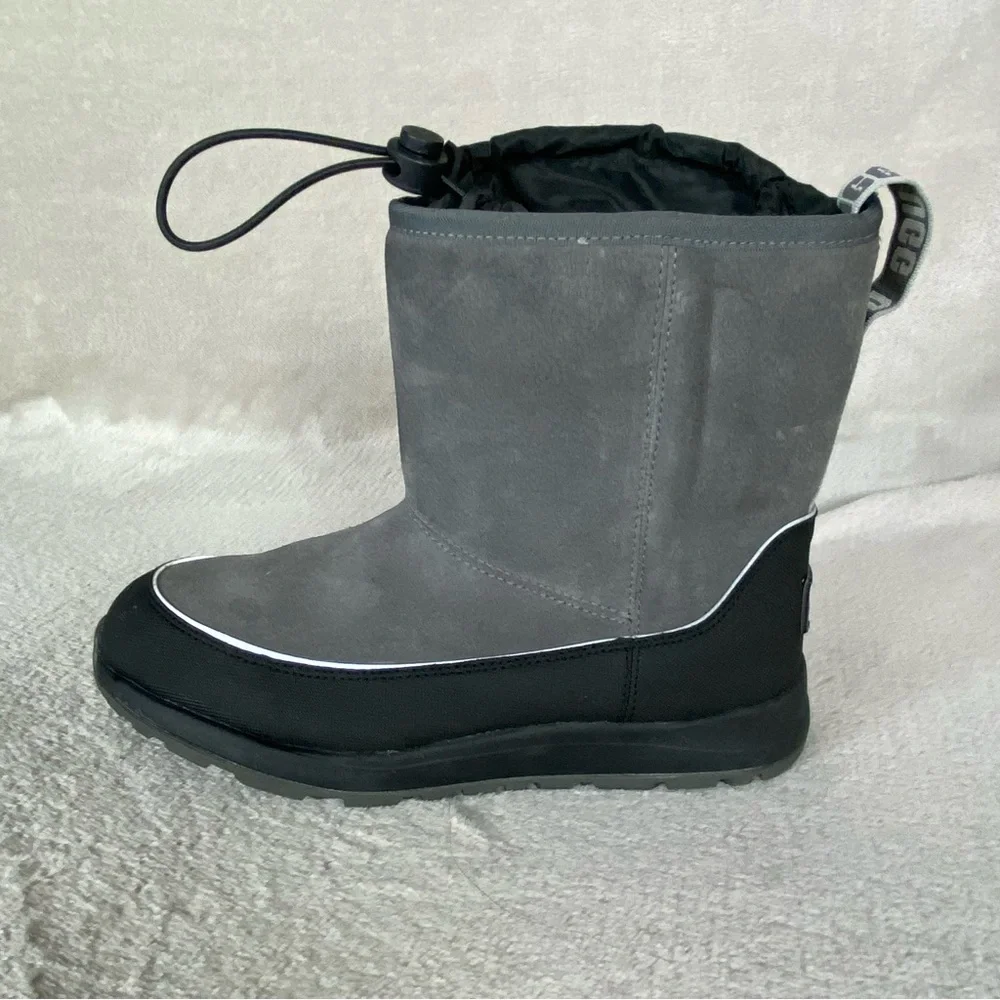 UGG Kirby Waterproof Boots Youth Kids Size 4‎ Gray Black Pull On Snow Winter